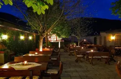 Ein Restaurant oder anderes Speiselokal in der Unterkunft Hotel Alter Posthof