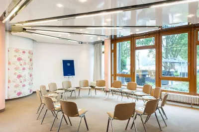 Der Geschäftsbereich oder Konferenzraum in der Unterkunft NH Bingen