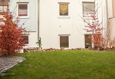 Ein Garten an der Unterkunft Ferienwohnung Weber-Rolinger