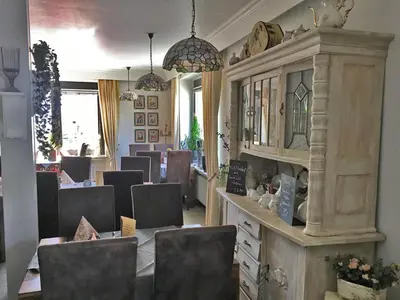 Ein Sitzbereich in der Unterkunft Diamanthotel Idar-Oberstein