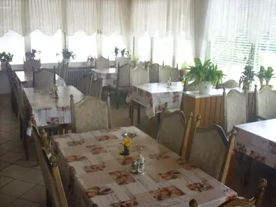 Ein Restaurant oder anderes Speiselokal in der Unterkunft Hotel Europa