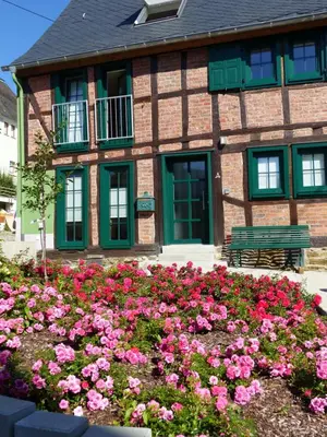 Ein Garten an der Unterkunft Anduns exklusive Scheune - Ferienhaus