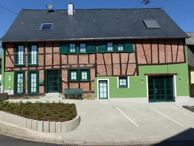 Das Gebäude in dem sich die Ferienwohnung befindet