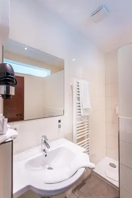 Ein Badezimmer in der Unterkunft Hotel Stein - Schiller's Manufaktur