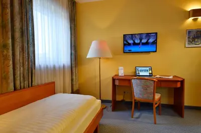 TV/Unterhaltungsangebot in der Unterkunft Rheinhotel Vier Jahreszeiten Bad Breisig