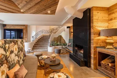 Ein Sitzbereich in der Unterkunft Natur- und Wohlfühlhotel Kastenholz