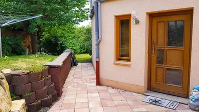 Ein Garten an der Unterkunft Ferienwohnung Reuscher, Trier-Newel