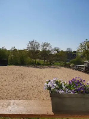 Ein Garten an der Unterkunft Moderne Ferienwohnung Black Beauty auf idyllischem Reiterhof nähe Burg Eltz