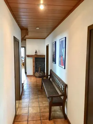 Ein Sitzbereich in der Unterkunft Ferienwohnung Unter dem Schild