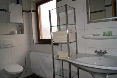 Ein Badezimmer in der Unterkunft Hotel Kugel