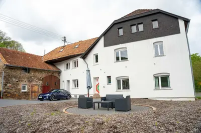 Das Gebäude in dem sich die Ferienwohnung befindet