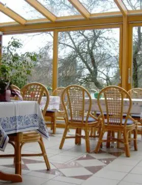 Ein Restaurant oder anderes Speiselokal in der Unterkunft Hotel zum Rehberg