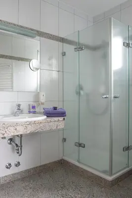 Ein Badezimmer in der Unterkunft Hotel zum Rehberg