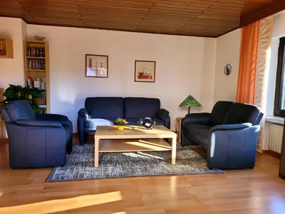 Ein Sitzbereich in der Unterkunft Eifelferienhaus Thome