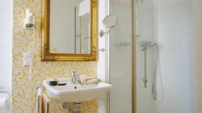 Ein Badezimmer in der Unterkunft Hotel Monet - Das Kunsthotel an der Lahn