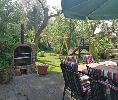 Ein Garten an der Unterkunft Knoofs