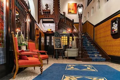 Ein Sitzbereich in der Unterkunft Romantik Jugendstilhotel Bellevue