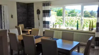 Ein Sitzbereich in der Unterkunft Weingut J. A. Meyer