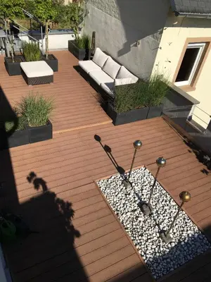 Ein Garten an der Unterkunft Ferienwohnung Rabennest