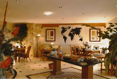 Ein Restaurant oder anderes Speiselokal in der Unterkunft La Lanterna