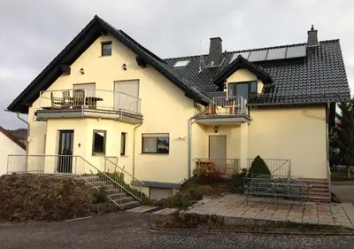 Das Gebäude in dem sich die Pension befindet