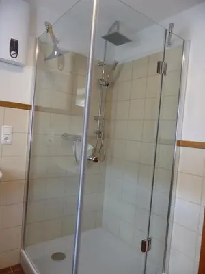 Ein Badezimmer in der Unterkunft Haus Schritte