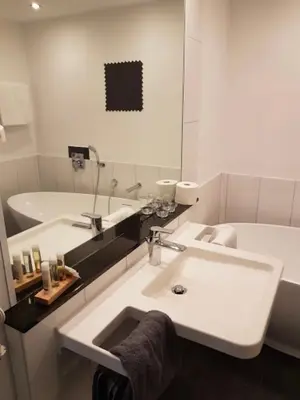 Ein Badezimmer in der Unterkunft Hotel-Restaurant Zur Traube