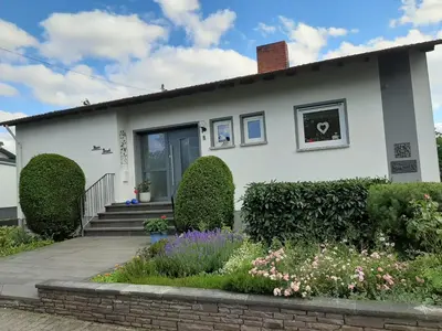 Ein Garten an der Unterkunft Ferienhaus Vulkaneifel Haus Pesch