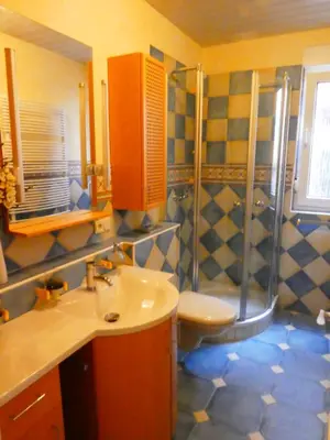Ein Badezimmer in der Unterkunft Rathausplatz Nr. 9