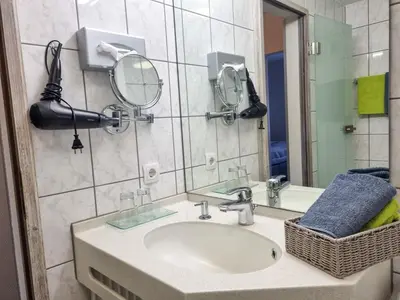 Ein Badezimmer in der Unterkunft Hotel Estricher Hof