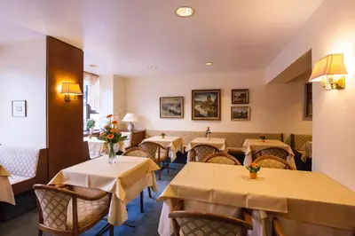 Ein Sitzbereich in der Unterkunft Hotel Garni Günther