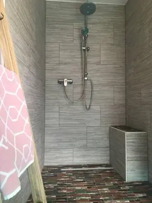 Ein Badezimmer in der Unterkunft deinFerienhaus Scheliga „Midi“