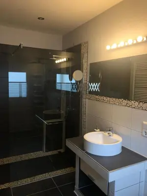 Ein Badezimmer in der Unterkunft Ferienwohnung im Zentrum von Winningen