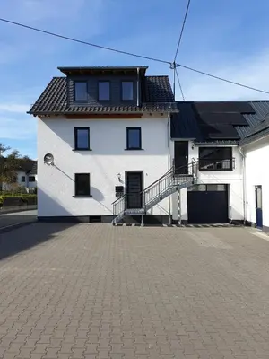 Das Gebäude in dem sich die Ferienwohnung befindet