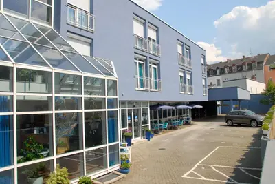 Das Gebäude in dem sich das Hotel befindet