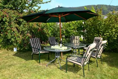 Ein Garten an der Unterkunft Weingut Bollig-Prüm