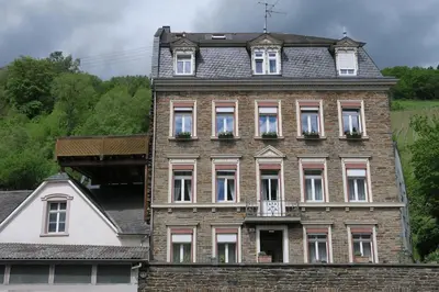 Das Gebäude in dem sich die Ferienwohnung befindet