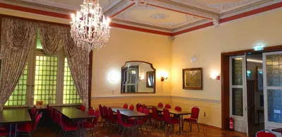 Ein Sitzbereich in der Unterkunft Eifeler Hof - Ihr Restaurant für Genussmomente in Kyllburg