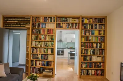 Die Bibliothek in der Ferienwohnung