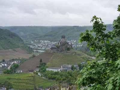 Ein allgemeiner Bergblick oder ein Berglick von der Ferienwohnung aus