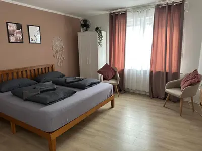 Ein Bett oder Betten in einem Zimmer der Unterkunft Romantic Bohemian Apartment Adenau, Center, Nahe Nürburgring