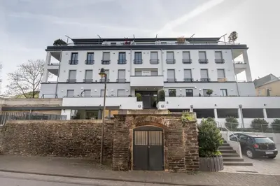 Das Gebäude in dem sich die Ferienwohnung befindet