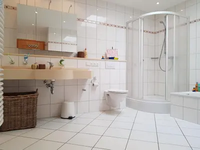 Ein Badezimmer in der Unterkunft Ferienwohnung Kunstmeile