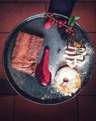 Essen im Hotel oder in der Nähe