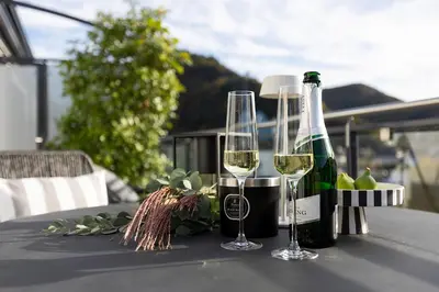 Getränke in der Unterkunft Neu PENTHOUSE MoselTop Luxus Design Klima 2P