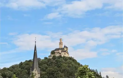 Ein allgemeiner Bergblick oder ein Berglick von der Ferienwohnung aus