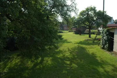 Ein Garten an der Unterkunft Südeifel Badem