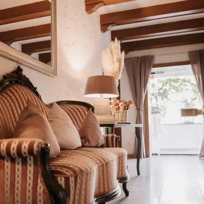 Ein Sitzbereich in der Unterkunft Hotel-Restaurant Peifer