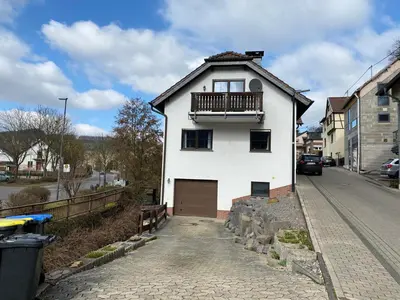 Das Gebäude in dem sich die Ferienwohnung befindet