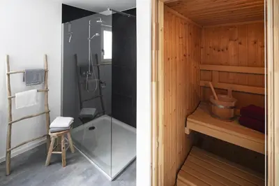 Ein Badezimmer in der Unterkunft Claes Weinquartier - Appartements & Wine by Niko Schmitt